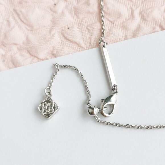 Kendra Scott Pickleball Ivory Mother-of-Pearl Necklace - Picture 4 of 4